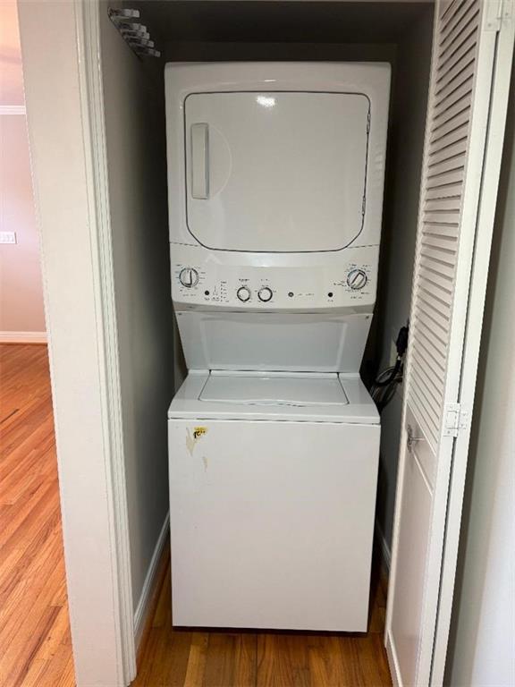 1647 Briarcliff Road Northeast, Unit 1 Atlanta, GA 30306 - Photo 11 of 11 a utility room with dryer and washer