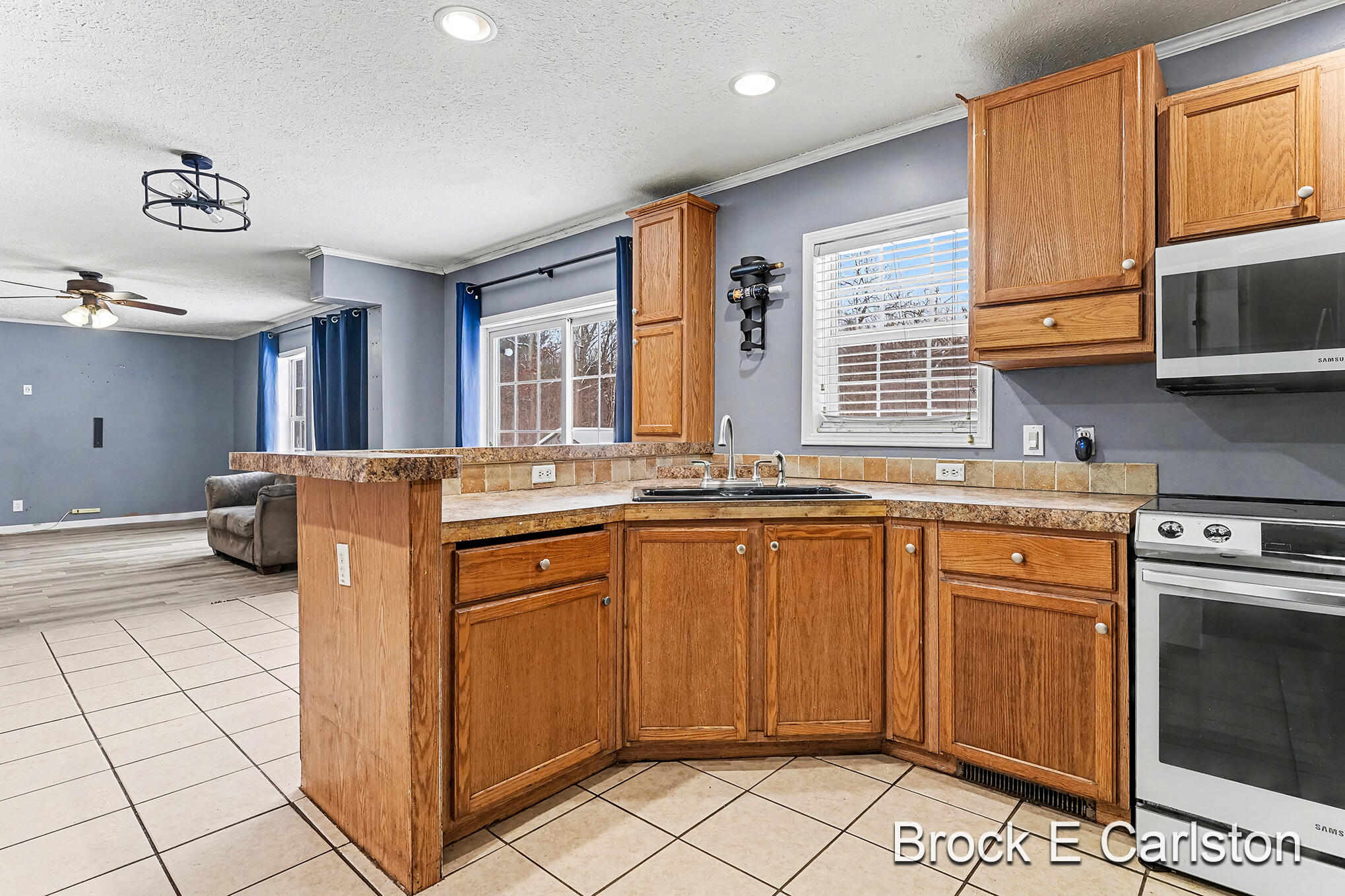 2742 Strand Road Muskegon, MI 49445 - Photo 13 of 27 DSC01810