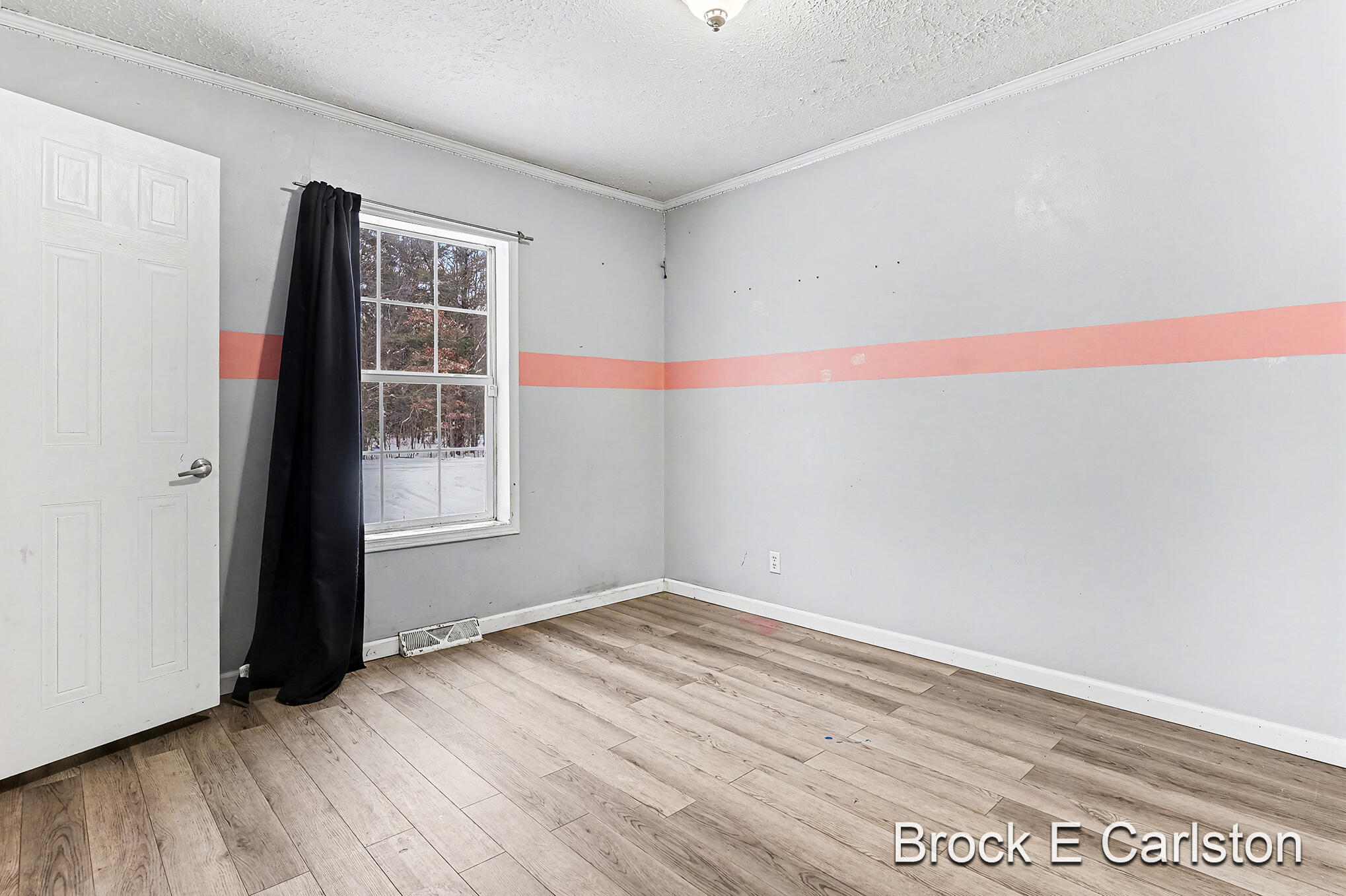 2742 Strand Road Muskegon, MI 49445 - Photo 18 of 27 DSC01755