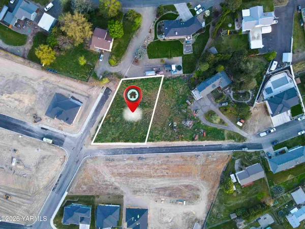 $95,000 | 829 Vine Avenue, Sunnyside, WA 98944