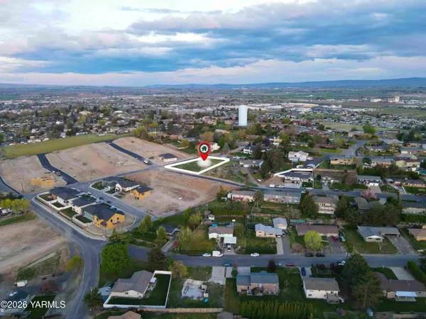 $95,000 | 829 Vine Avenue, Sunnyside, WA 98944