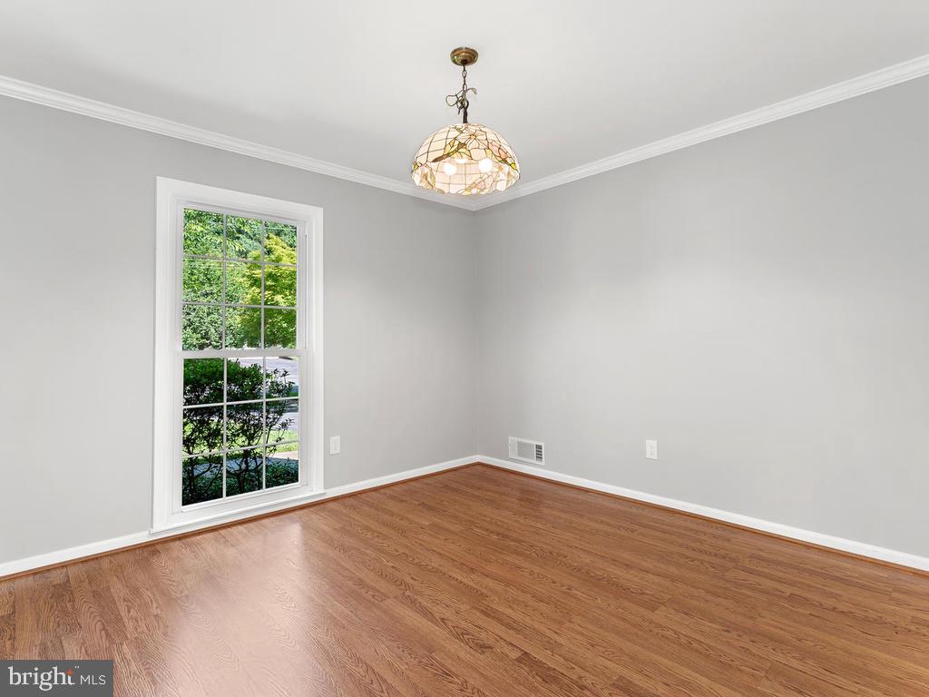 7412 Miller Fall Road Rockville, MD 20855 - Photo 14 of 69 Dining room