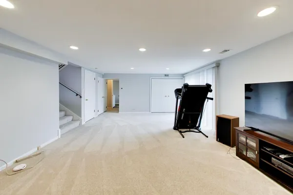 $569,000 | 6643 Davis Street, Morton Grove, IL 60053