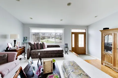 $549,000 | 6643 Davis Street, Morton Grove, IL 60053