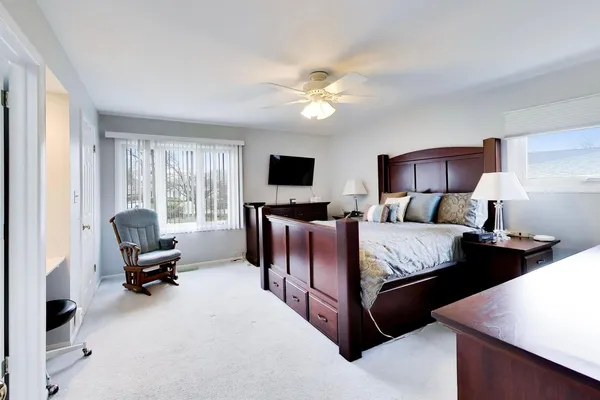 $569,000 | 6643 Davis Street, Morton Grove, IL 60053