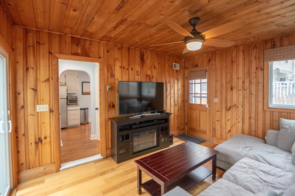 44 Harris Road Lynn, MA 01904 - Photo 19 of 26 Gallery Image 19