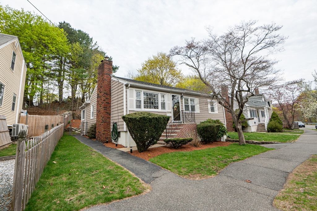 44 Harris Road Lynn, MA 01904 - Photo 2 of 26 Gallery Image 2