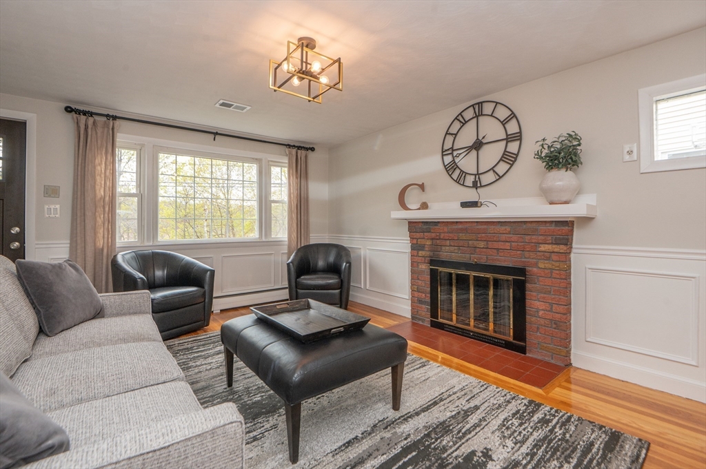 44 Harris Road Lynn, MA 01904 - Photo 6 of 26 Gallery Image 6