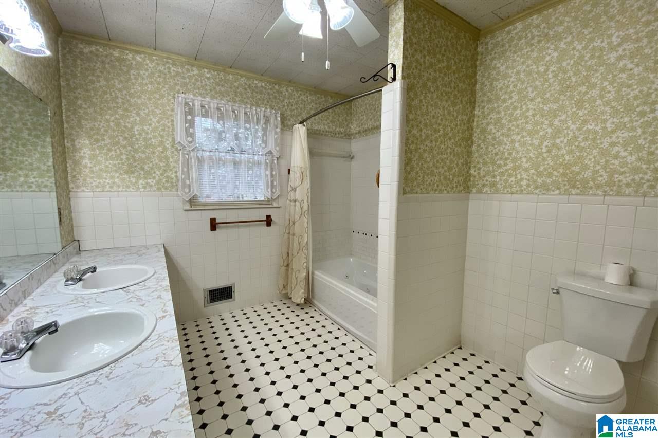 1103 Alexandria Road Weaver, AL 36277 - Photo 15 of 50