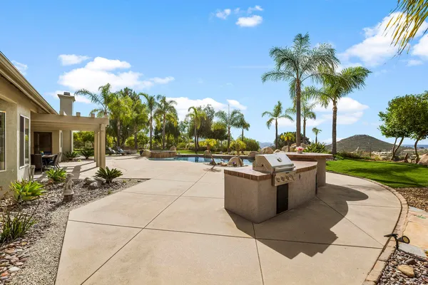 $1,199,000 | 30012 McKenna Heights Court, Valley Center, CA 92082