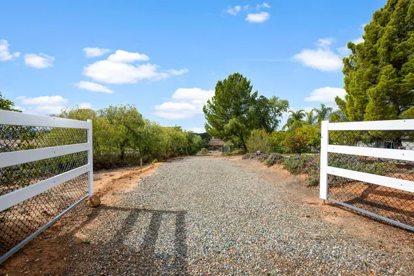 $1,199,000 | 30012 McKenna Heights Court, Valley Center, CA 92082