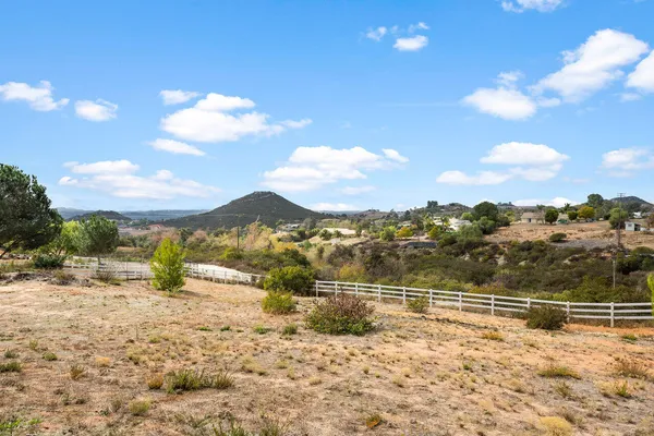$1,199,000 | 30012 McKenna Heights Court, Valley Center, CA 92082