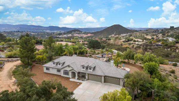 $1,199,000 | 30012 McKenna Heights Court, Valley Center, CA 92082