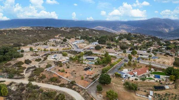 $1,199,000 | 30012 McKenna Heights Court, Valley Center, CA 92082