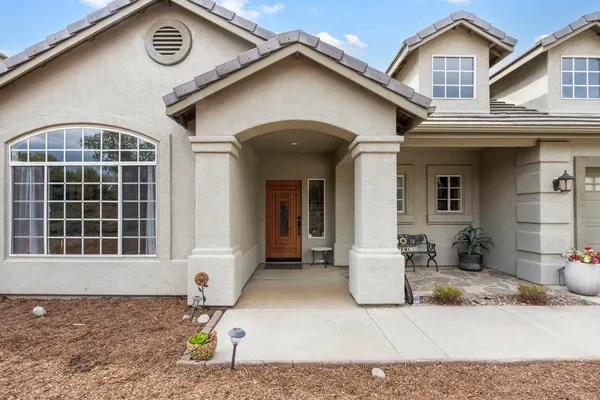 $1,199,000 | 30012 McKenna Heights Court, Valley Center, CA 92082