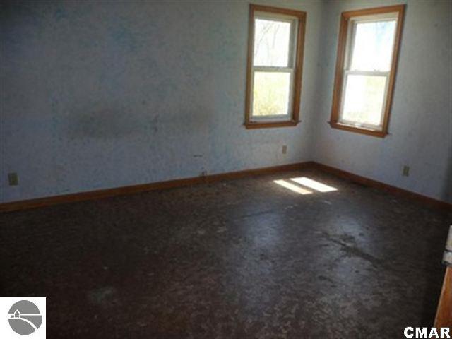 7321 East Fremont Road Shepherd, MI 48883 - Photo 5 of 11 1767735-4.JPG