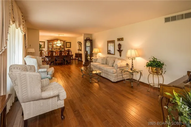 $449,900 | 401 Windridge Court, Jefferson City, MO 65109