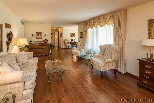 $449,900 | 401 Windridge Court, Jefferson City, MO 65109