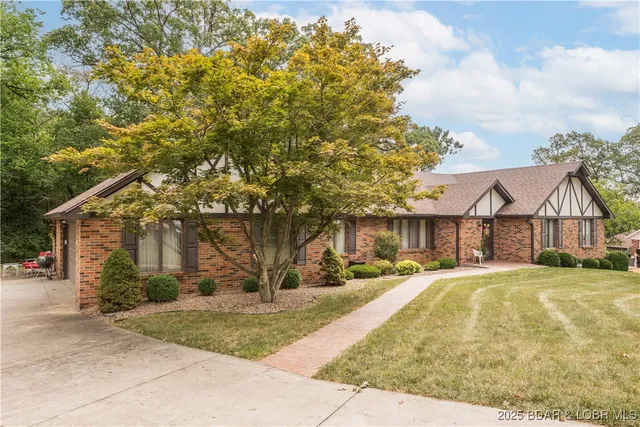 $449,900 | 401 Windridge Court, Jefferson City, MO 65109