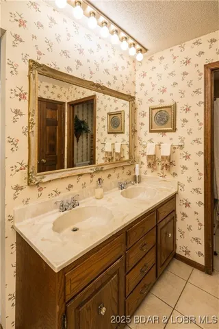 $449,900 | 401 Windridge Court, Jefferson City, MO 65109