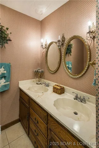 $449,900 | 401 Windridge Court, Jefferson City, MO 65109