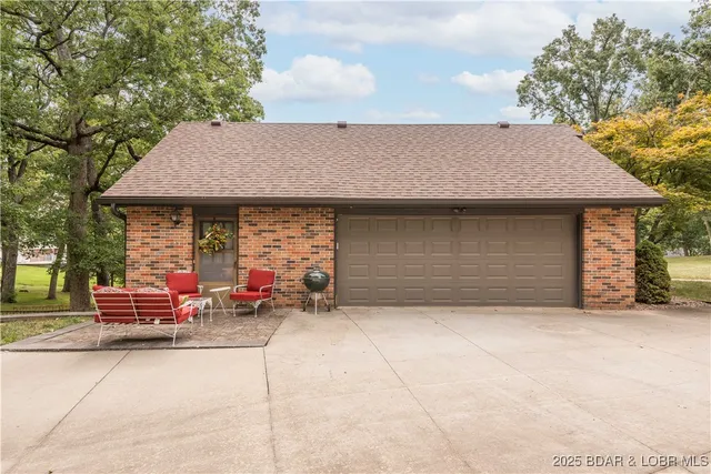 $449,900 | 401 Windridge Court, Jefferson City, MO 65109