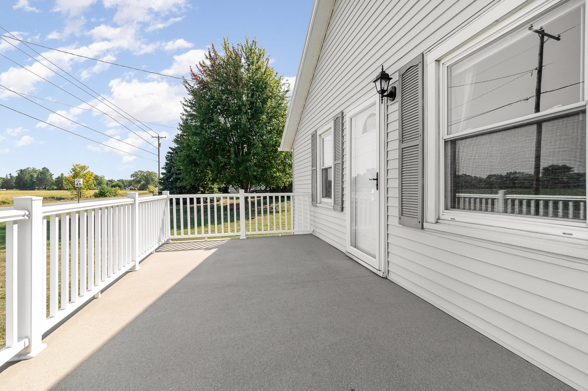 131 North Trumbull Road Bay City, MI 48708 - Photo 4 of 25