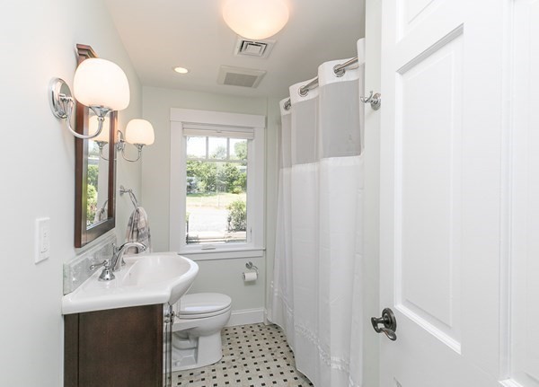 27 Wyoma Road Gloucester, MA 01930 - Photo 21 of 42 Gallery Image 21