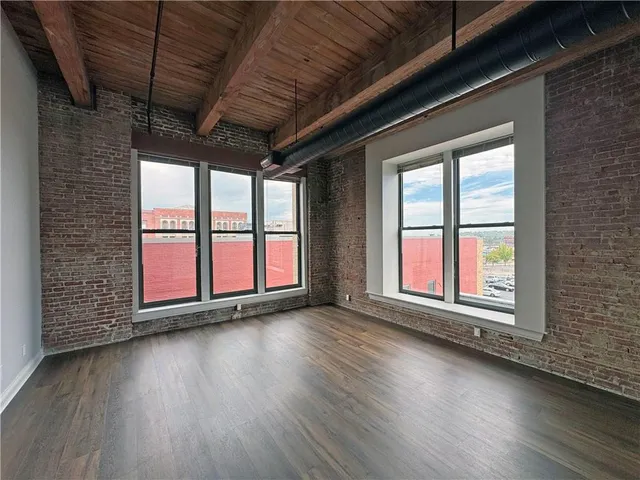 $154,000 | 308 West 8th Street, Unit 216, Kansas City, MO 64105