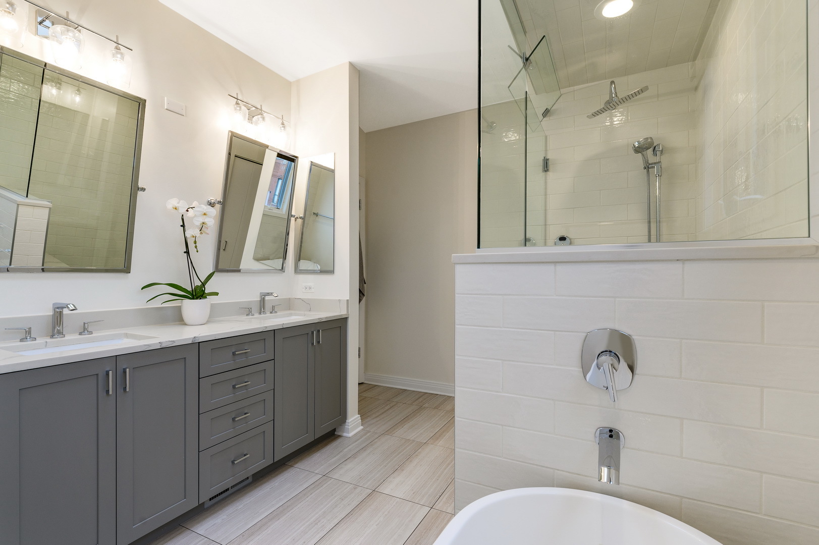 Undisclosed Address Chicago, IL 60607 - Photo 14 of 36