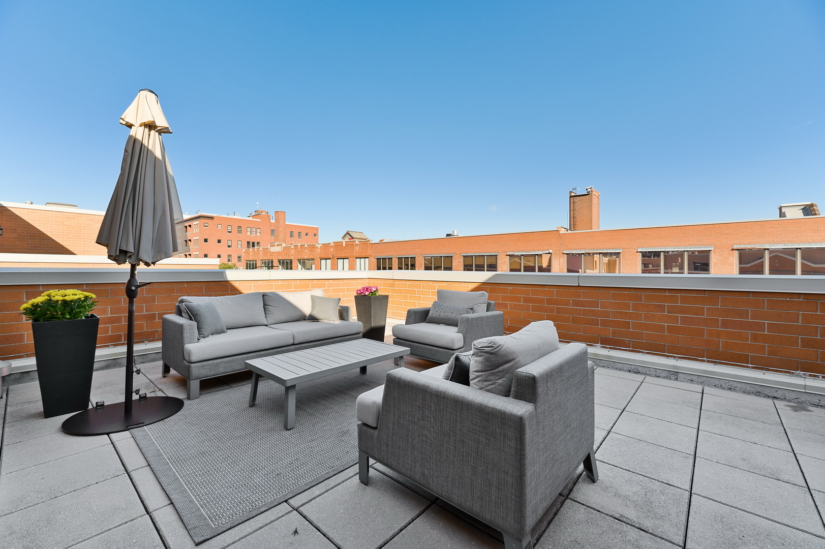 Undisclosed Address Chicago, IL 60607 - Photo 30 of 36