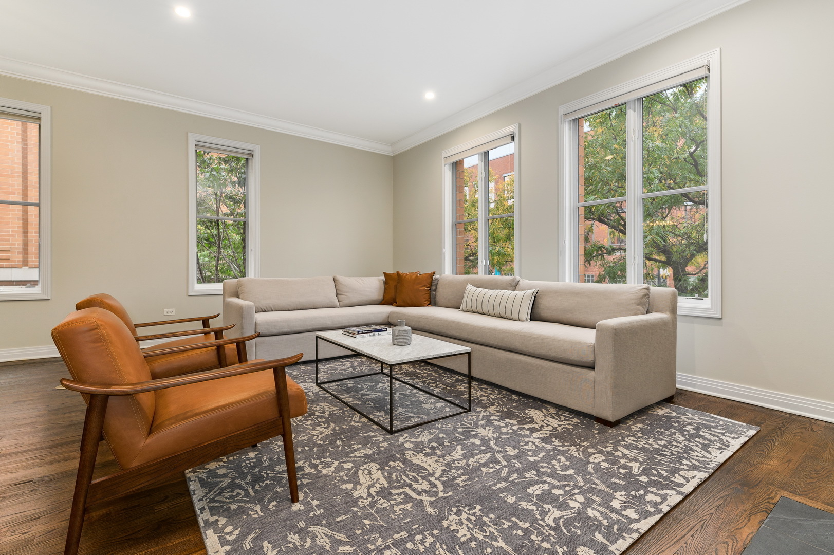 Undisclosed Address Chicago, IL 60607 - Photo 4 of 36