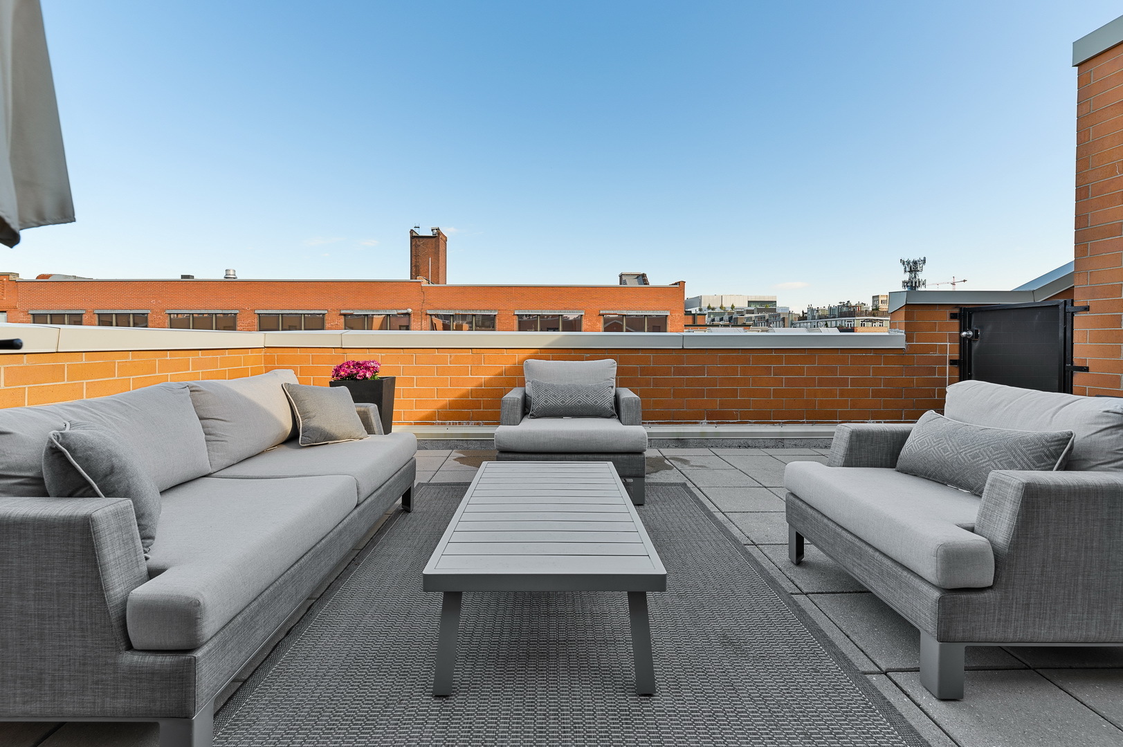 Undisclosed Address Chicago, IL 60607 - Photo 31 of 36