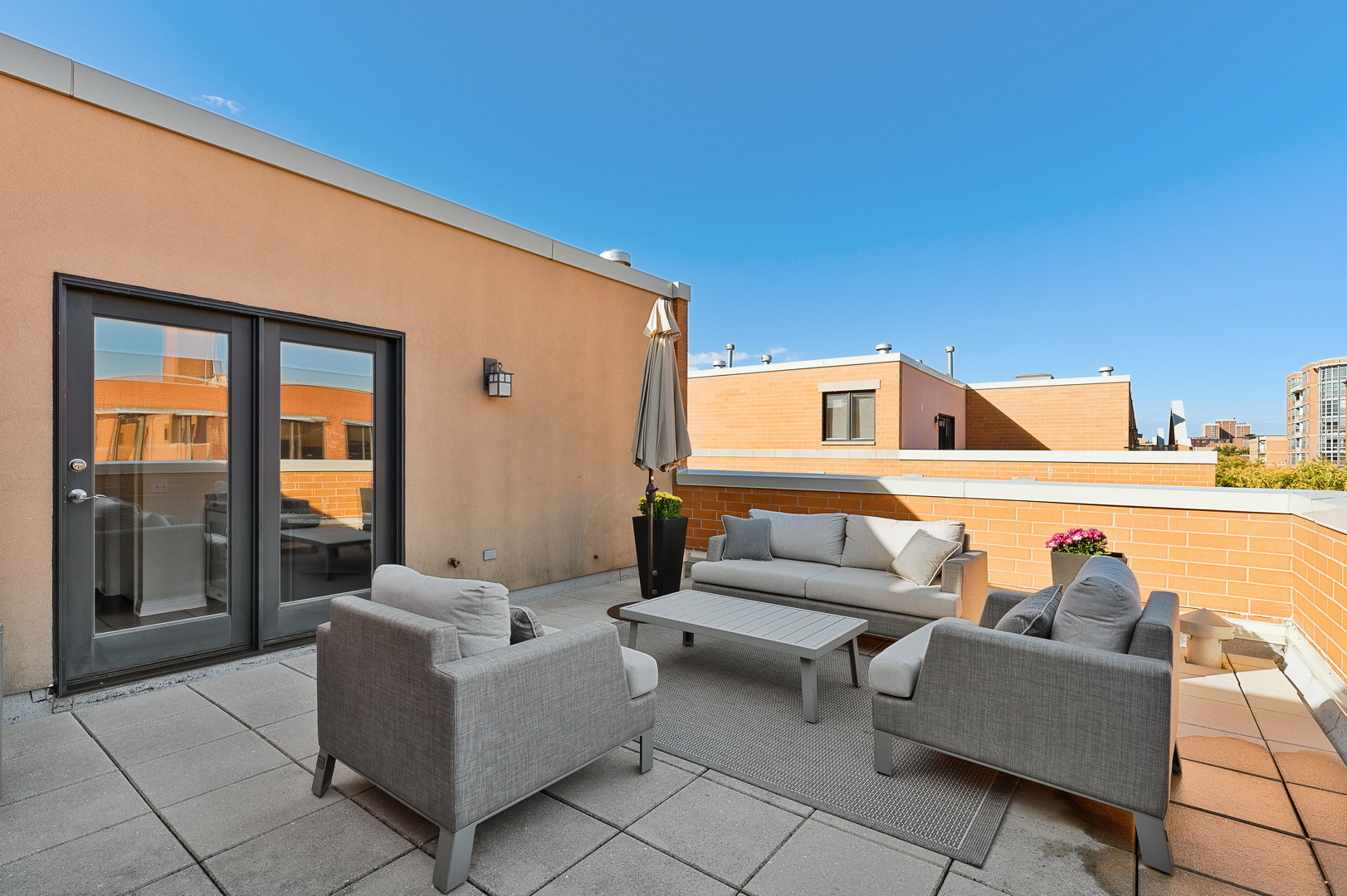 Undisclosed Address Chicago, IL 60607 - Photo 32 of 36