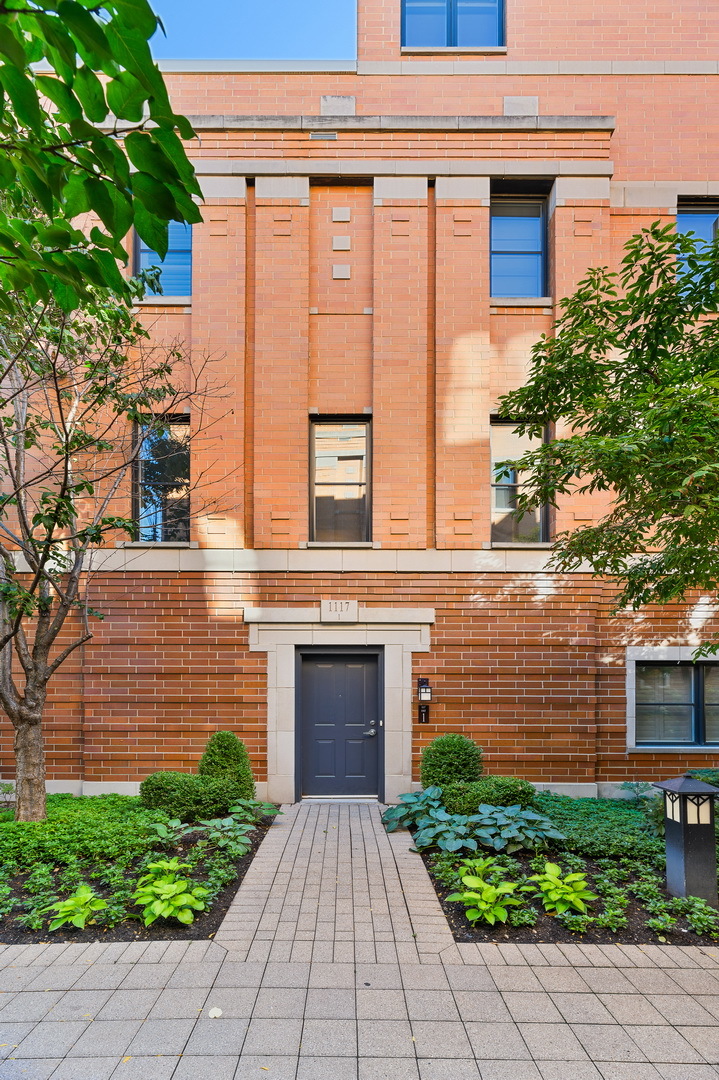 Undisclosed Address Chicago, IL 60607 - Photo 34 of 36