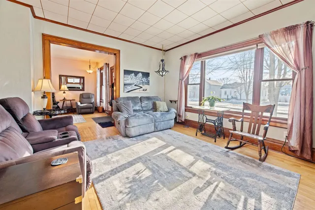 $209,000 | 1528 Carney Boulevard, Marinette, WI 54143