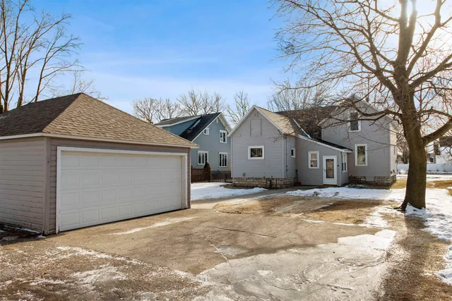 $209,000 | 1528 Carney Boulevard, Marinette, WI 54143