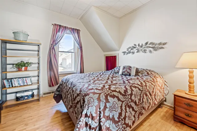 $209,000 | 1528 Carney Boulevard, Marinette, WI 54143