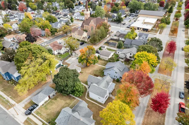 $209,000 | 1528 Carney Boulevard, Marinette, WI 54143