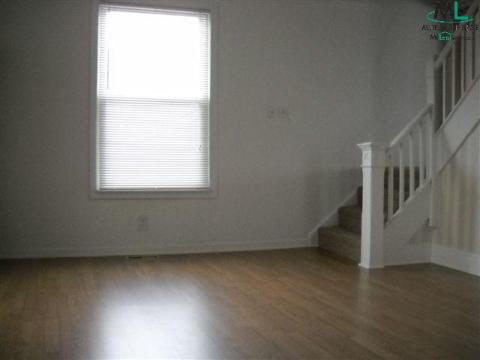 8105 South River Road Marine City, MI 48039 - Photo 3 of 12 914558-2.JPG