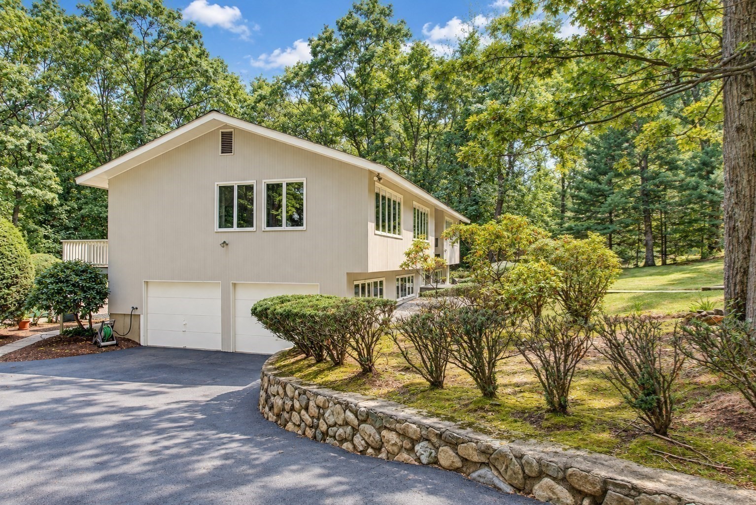 9 West Ridge Drive Sharon, MA 02067 - Photo 36 of 39 Gallery Image 36