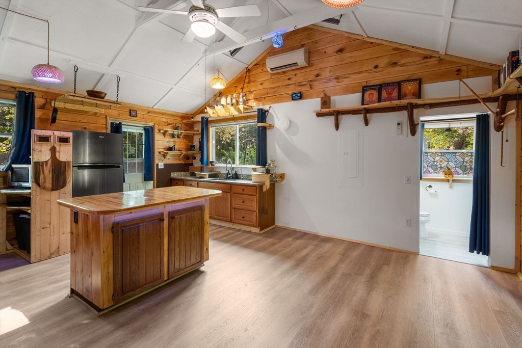 101 Shore Road Sturbridge, MA 01566 - Photo 14 of 30