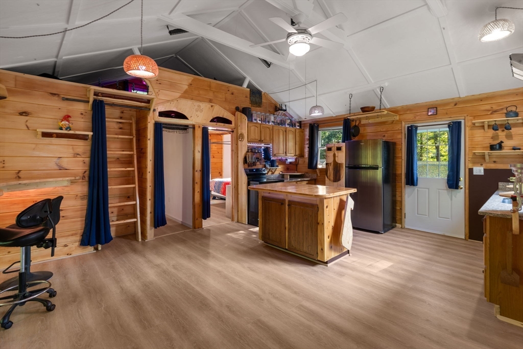 101 Shore Road Sturbridge, MA 01566 - Photo 15 of 30