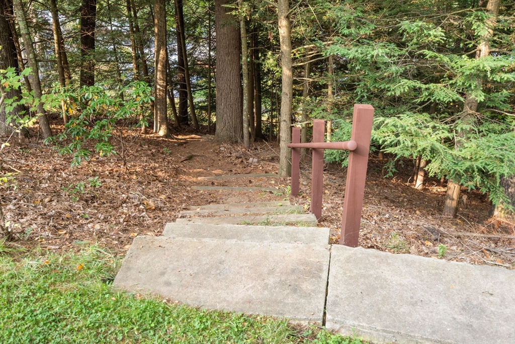 101 Shore Road Sturbridge, MA 01566 - Photo 27 of 30