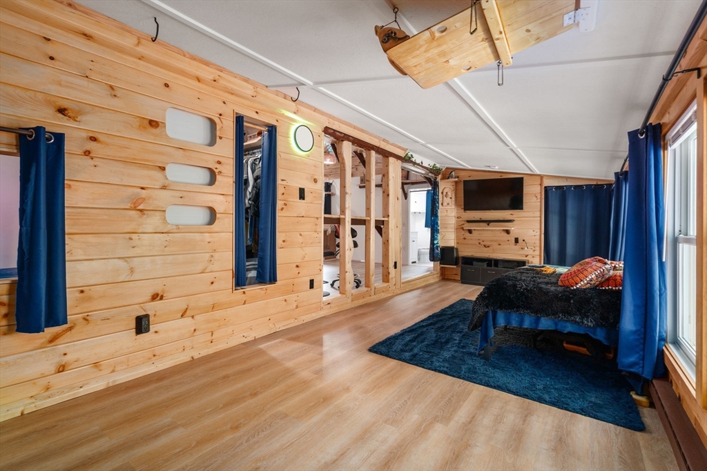 101 Shore Road Sturbridge, MA 01566 - Photo 9 of 30