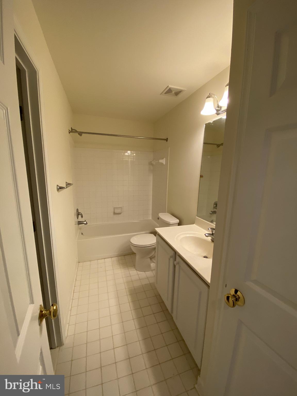 13933 Lullaby Road Germantown, MD 20874 - Photo 4 of 106 Gallery Image 4