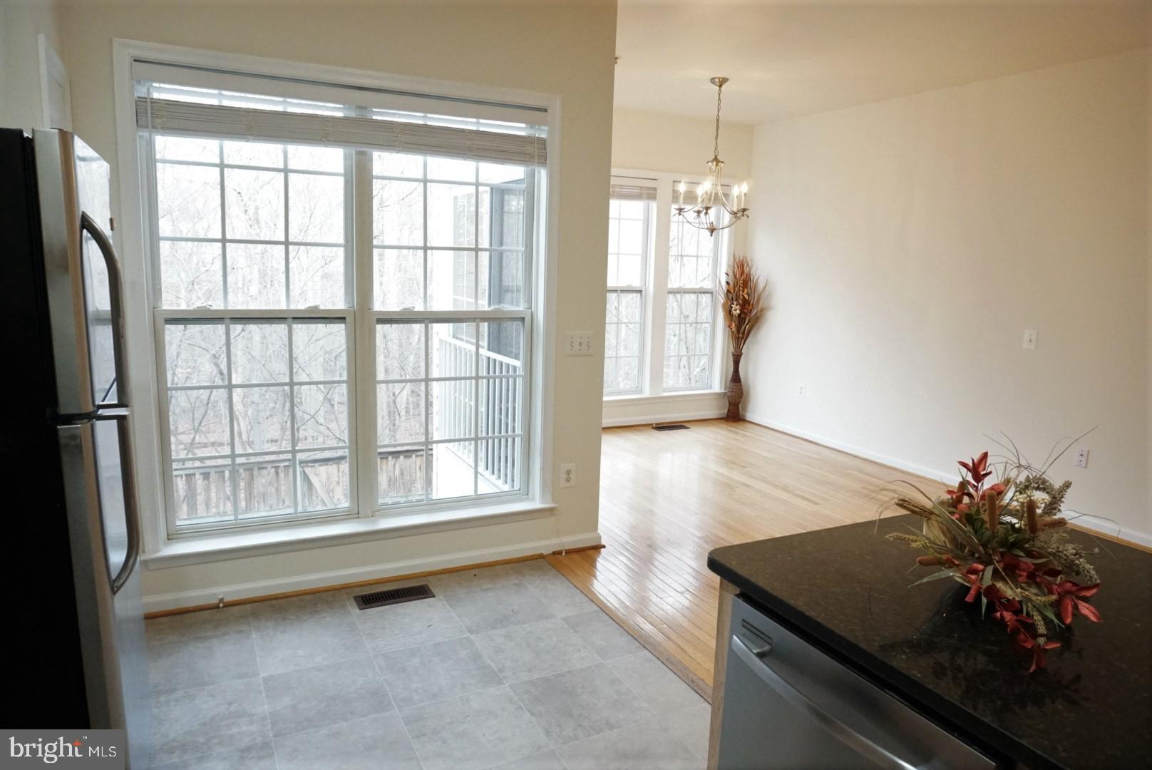 13933 Lullaby Road Germantown, MD 20874 - Photo 33 of 106 Gallery Image 33