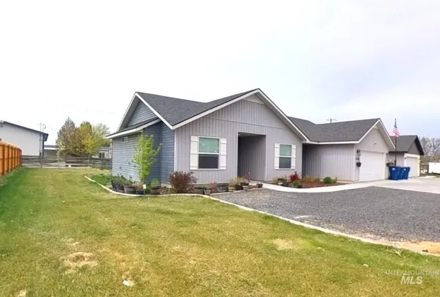 $365,000 | 808 Adell Avenue, Filer, ID 83328