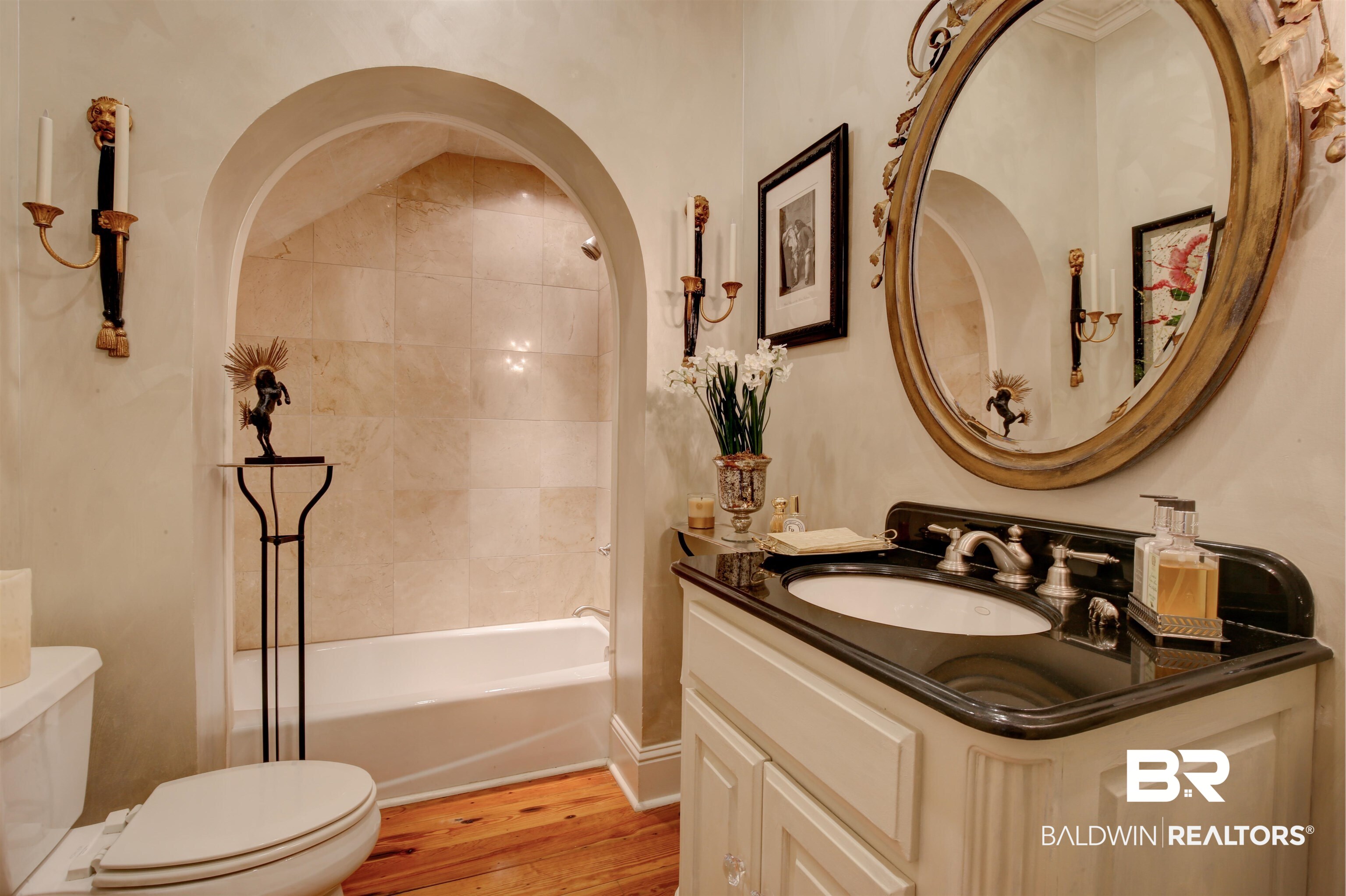 17861 South Section Street, Unit 18 Fairhope, AL 36532 - Photo 22 of 47 Guest Bathroom