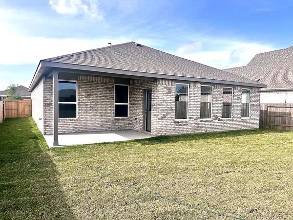 $2,650 | 13221 Harbor Pt Drive, Texas City, TX 77568